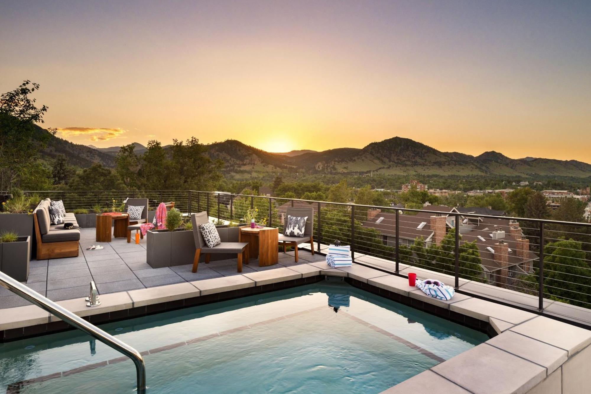 Hotel Moxy Boulder Extérieur photo